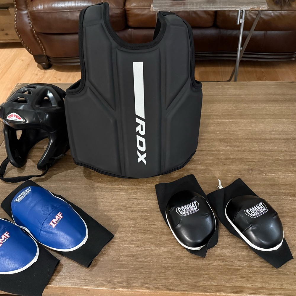 MMA Training Vest and Gear Set